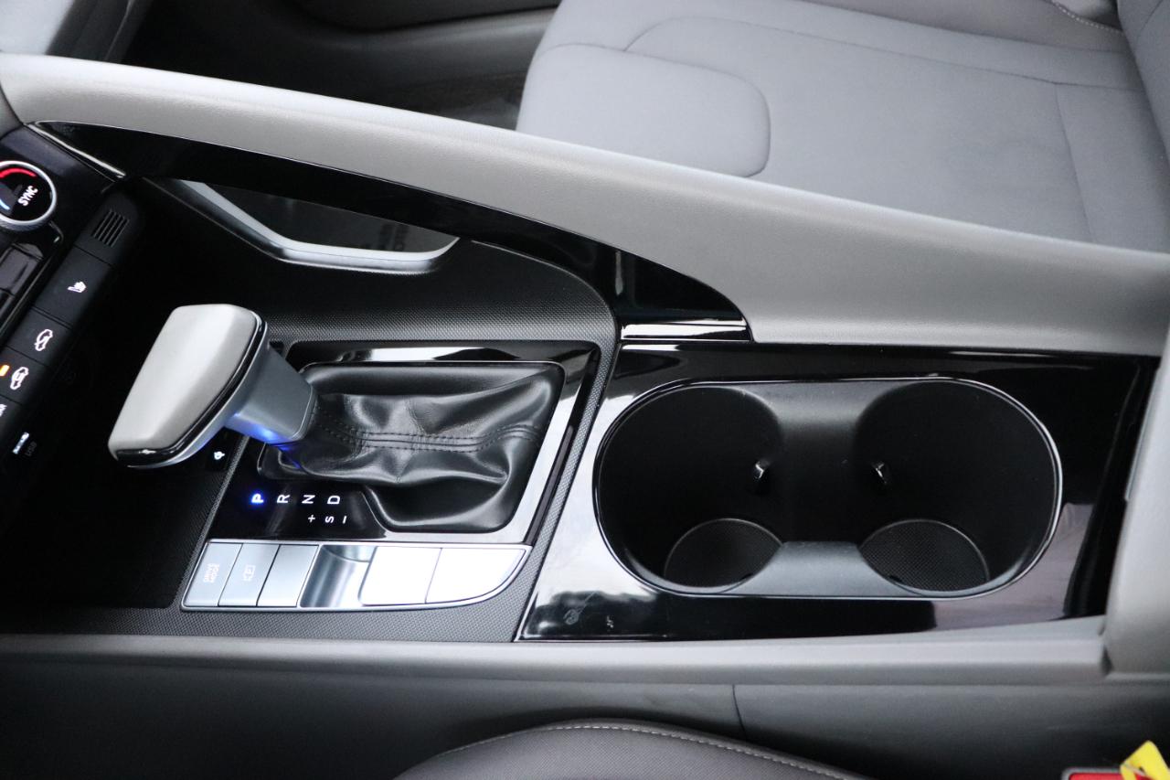Hyundai Elantra SEL Convenience IVT 2025