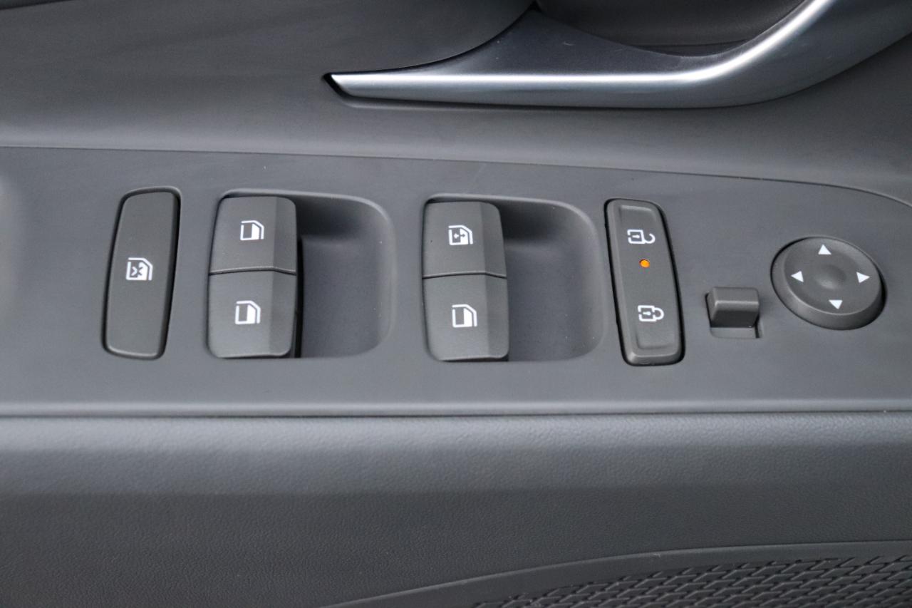 Hyundai Elantra SEL Convenience IVT 2025