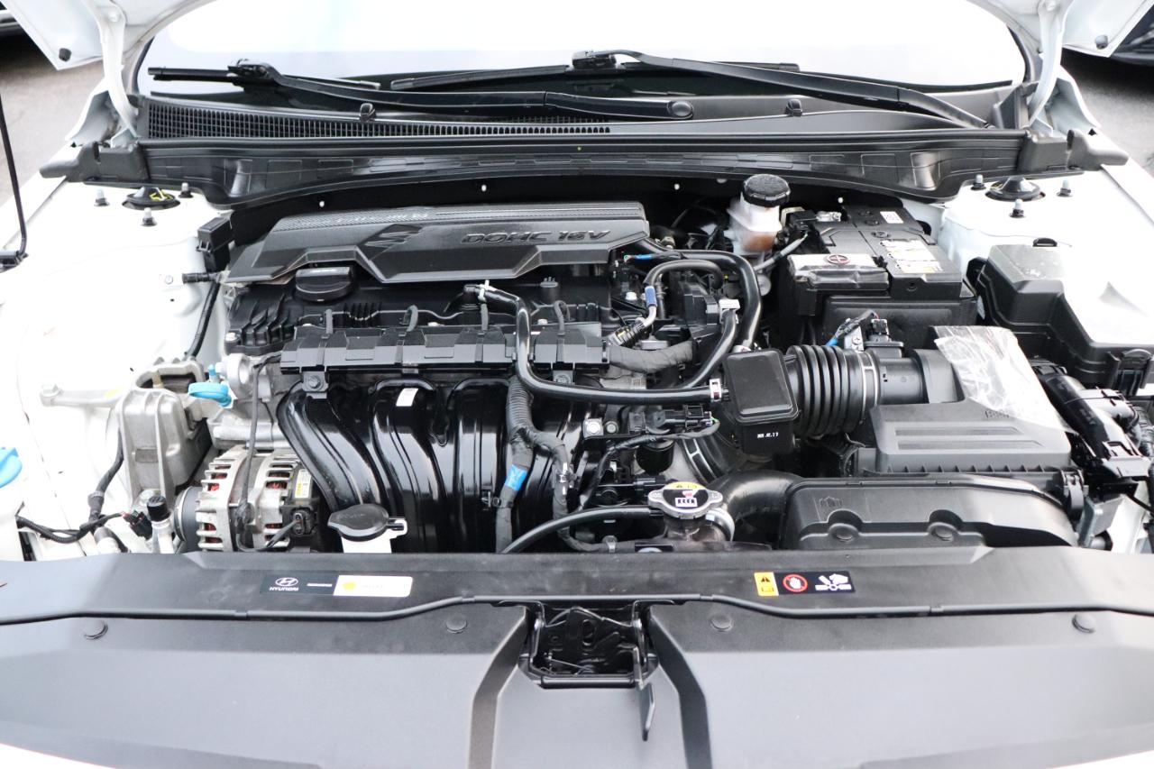Hyundai Elantra SEL Convenience IVT 2025