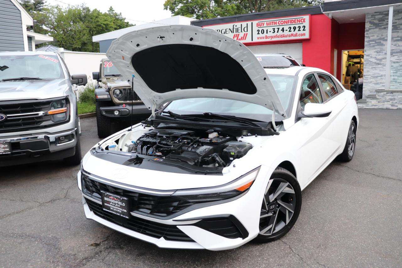 Hyundai Elantra SEL Convenience IVT 2025