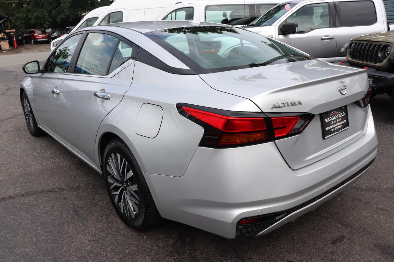 Nissan Altima 2.5 SV Sedan 2024