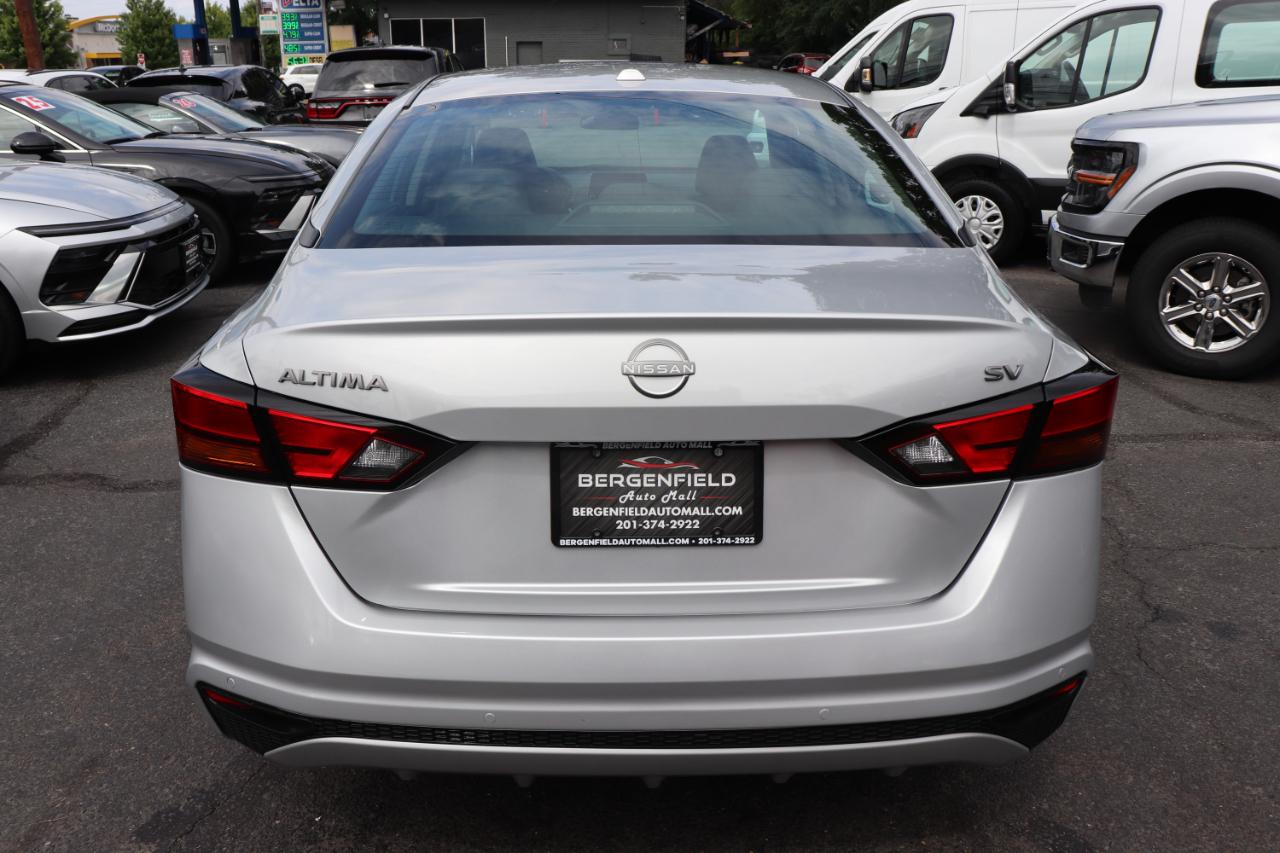 Nissan Altima 2.5 SV Sedan 2024