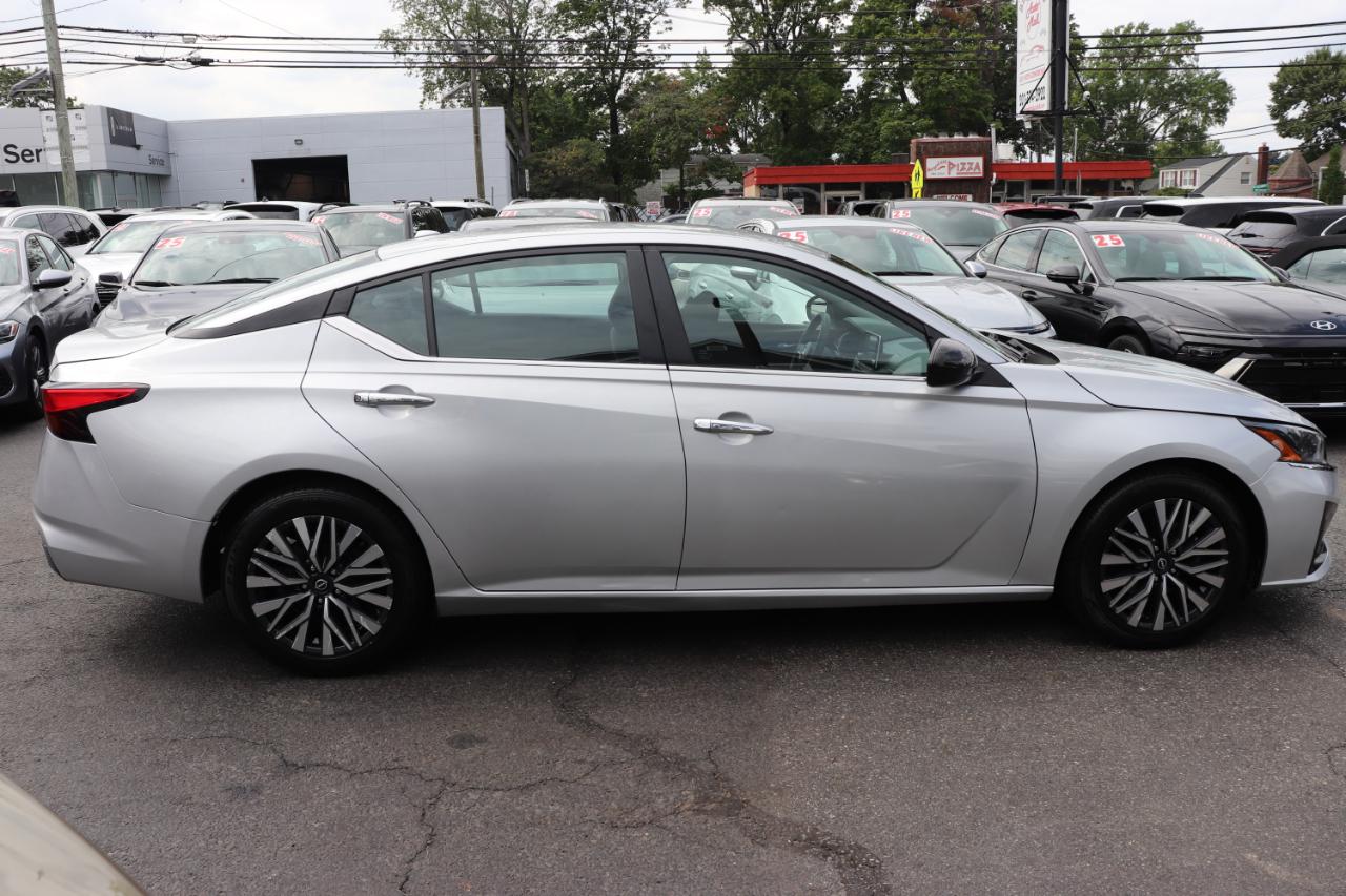 Nissan Altima 2.5 SV Sedan 2024