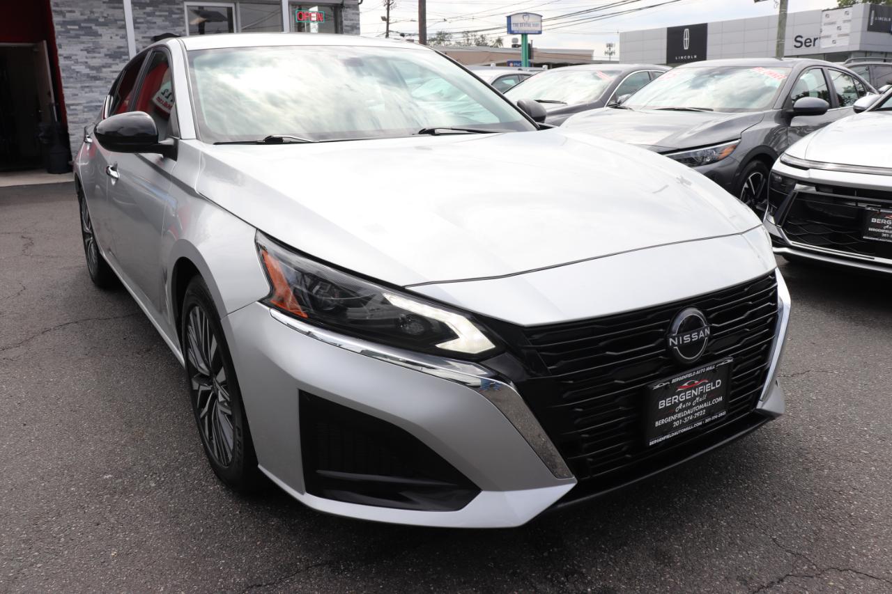 Nissan Altima 2.5 SV Sedan 2024