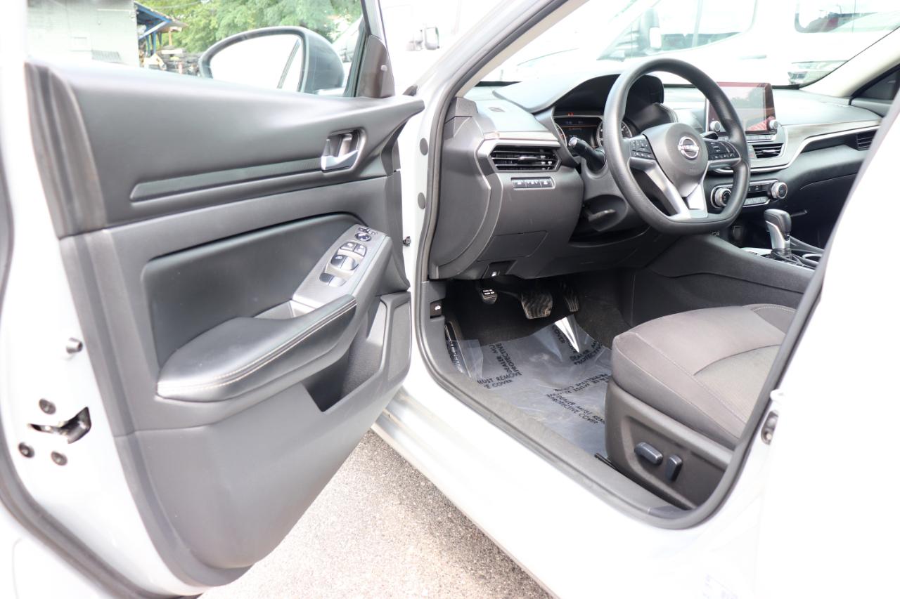 Nissan Altima 2.5 SV Sedan 2024