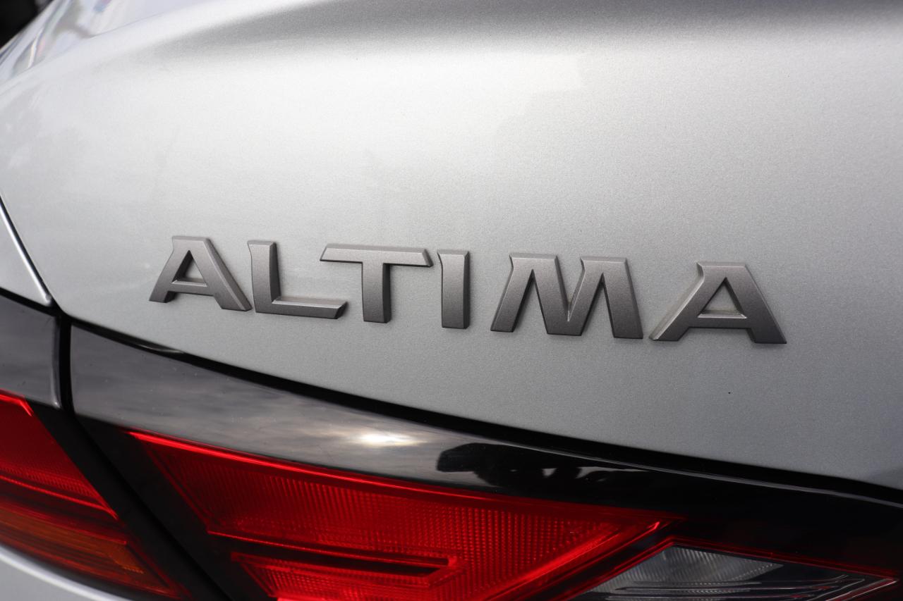 Nissan Altima 2.5 SV Sedan 2024