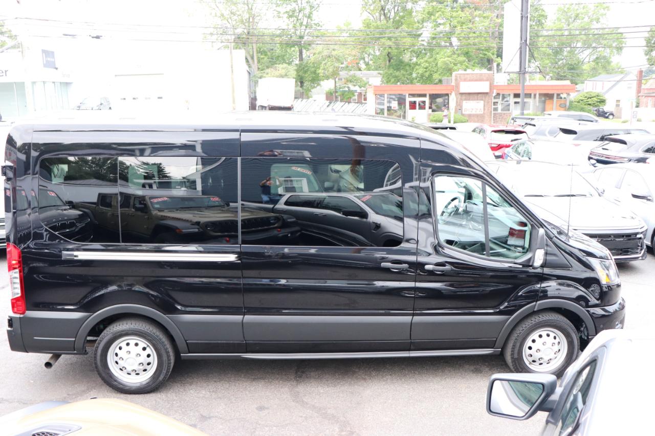 Ford Transit Passenger Wagon T-350 148" Med Roof XLT AWD 2025