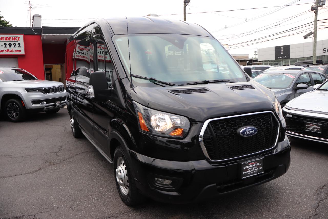 Ford Transit Passenger Wagon T-350 148" Med Roof XLT AWD 2025