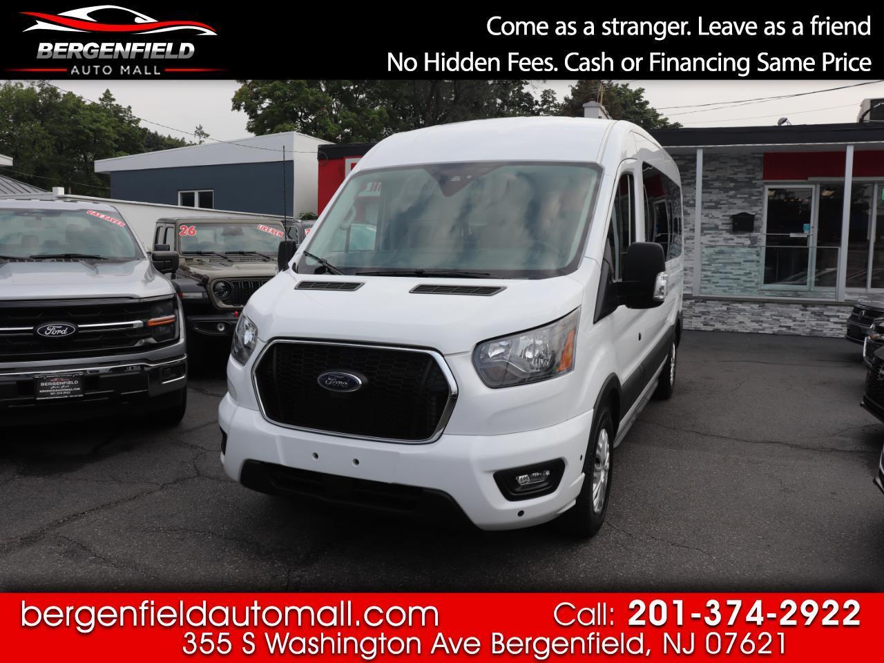 2025 Ford Transit Passenger Wagon T-350 148" Med Roof XLT RWD