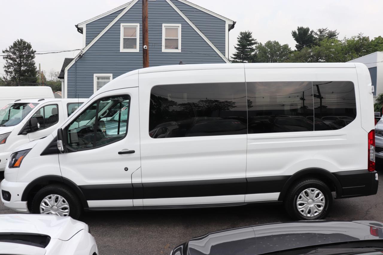 Ford Transit Passenger Wagon T-350 148" Med Roof XLT RWD 2025