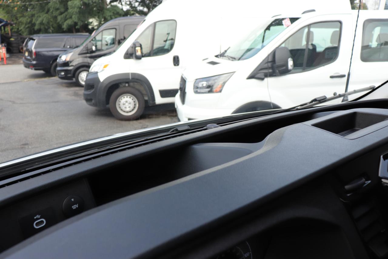 Ford Transit Passenger Wagon T-350 148" Med Roof XLT RWD 2025