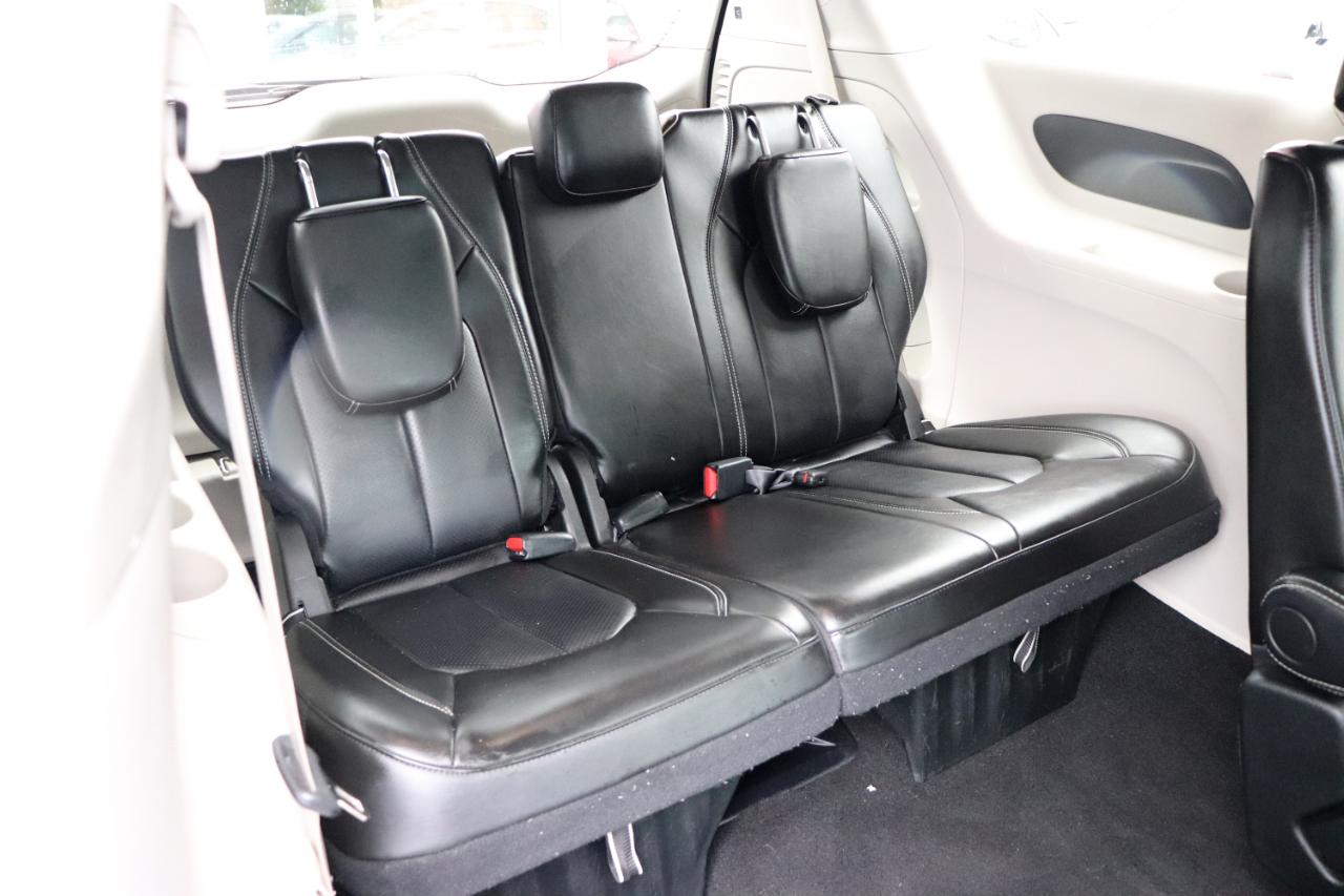 Chrysler Pacifica Touring L FWD 2024