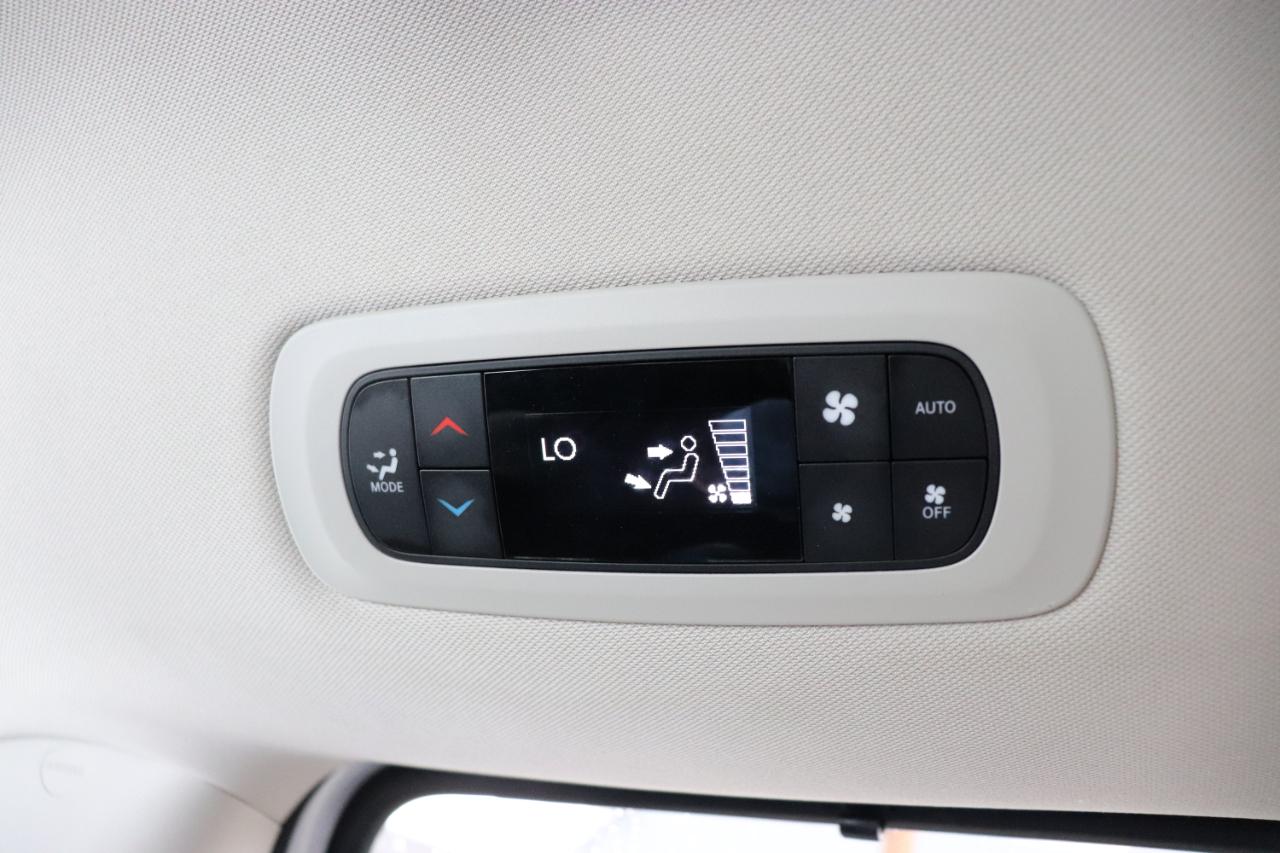 Chrysler Pacifica Touring L FWD 2024