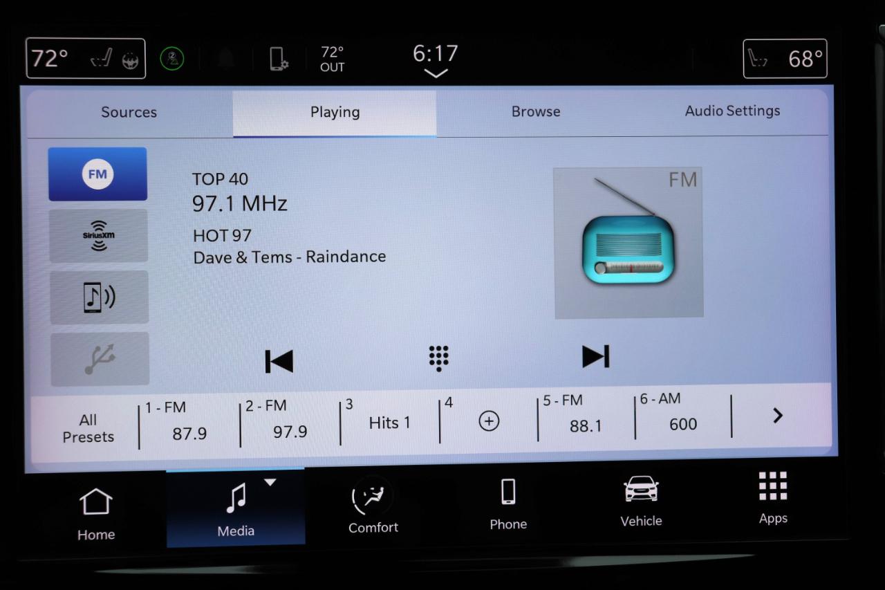 Chrysler Pacifica Touring L FWD 2024