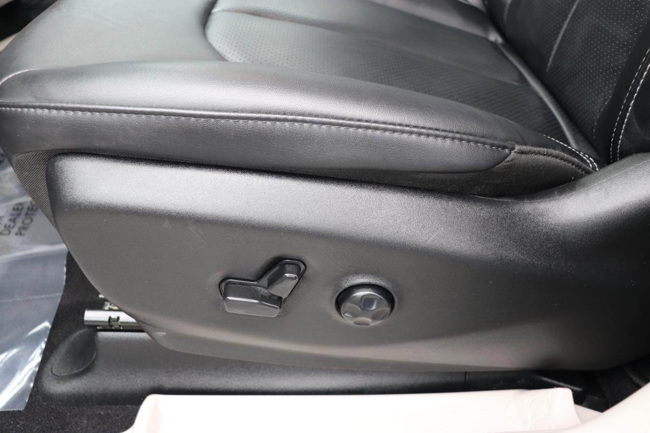 Chrysler Pacifica Touring L FWD 2024