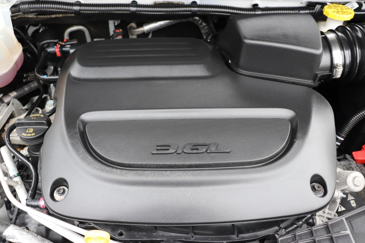 Chrysler Pacifica Touring L FWD 2024