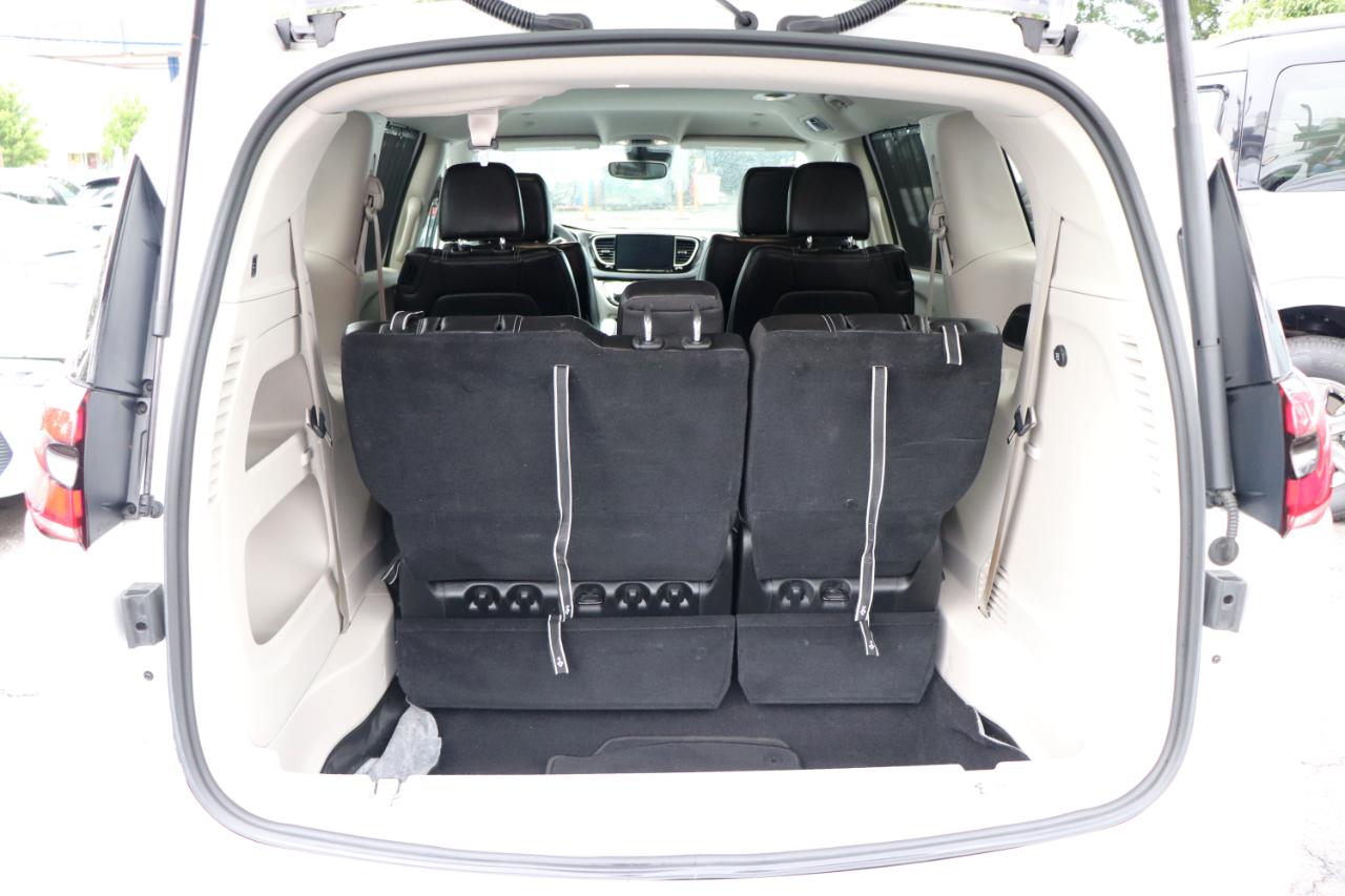 Chrysler Pacifica Touring L FWD 2024