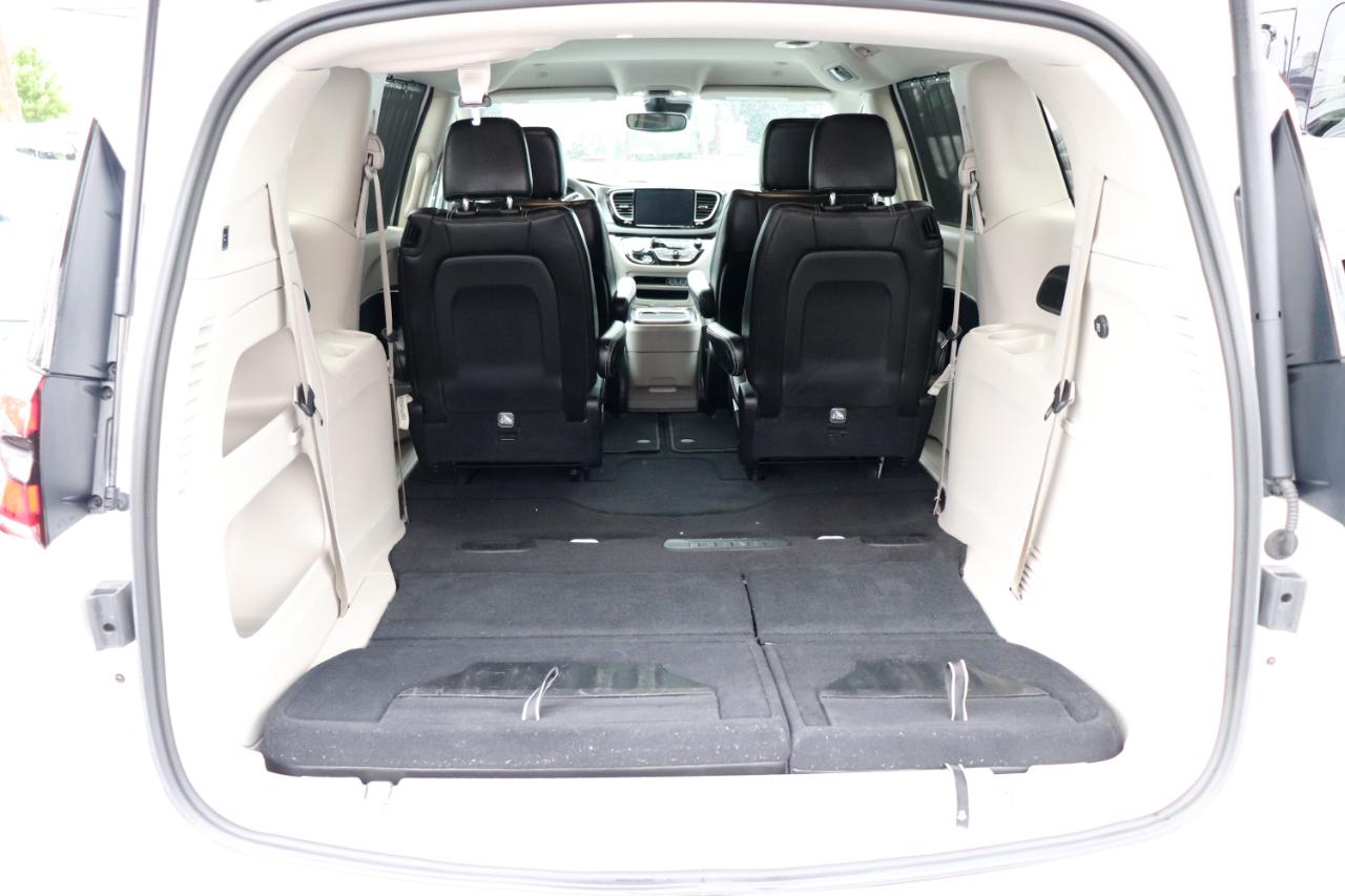 Chrysler Pacifica Touring L FWD 2024