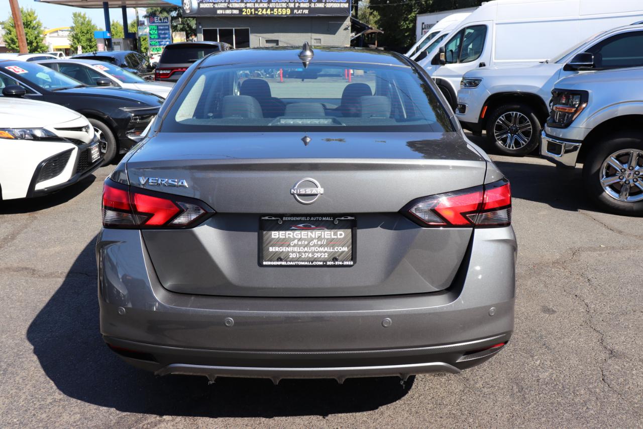 Nissan Versa SV CVT 2025