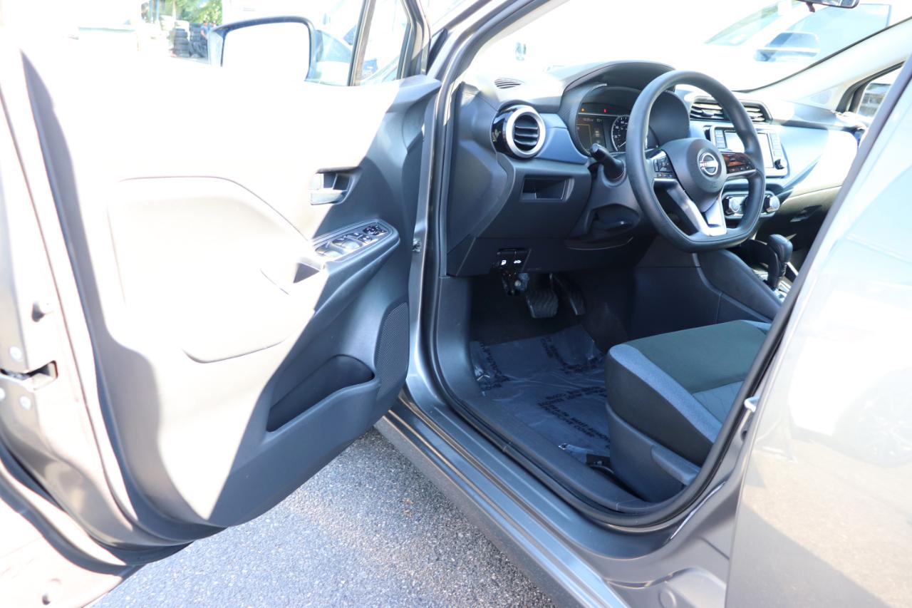 Nissan Versa SV CVT 2025