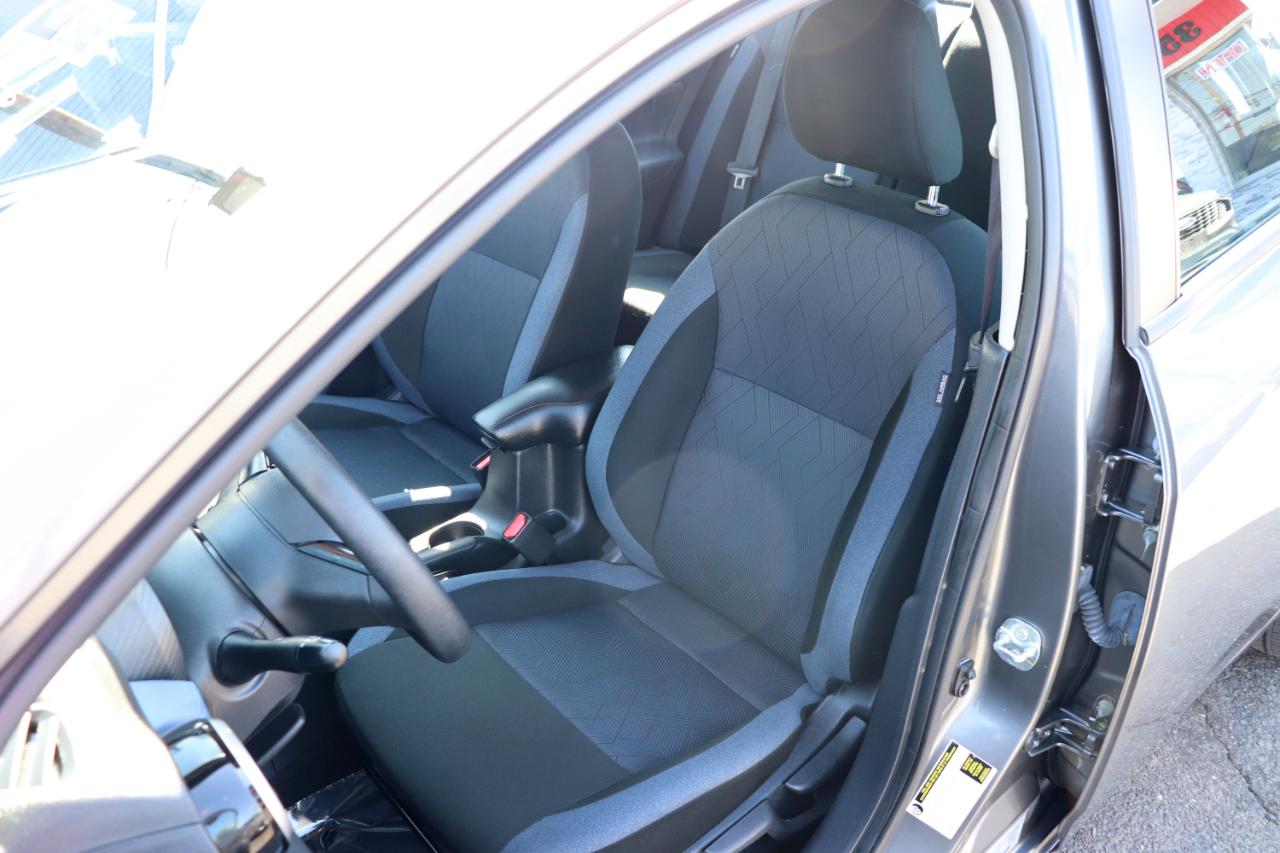 Nissan Versa SV CVT 2025