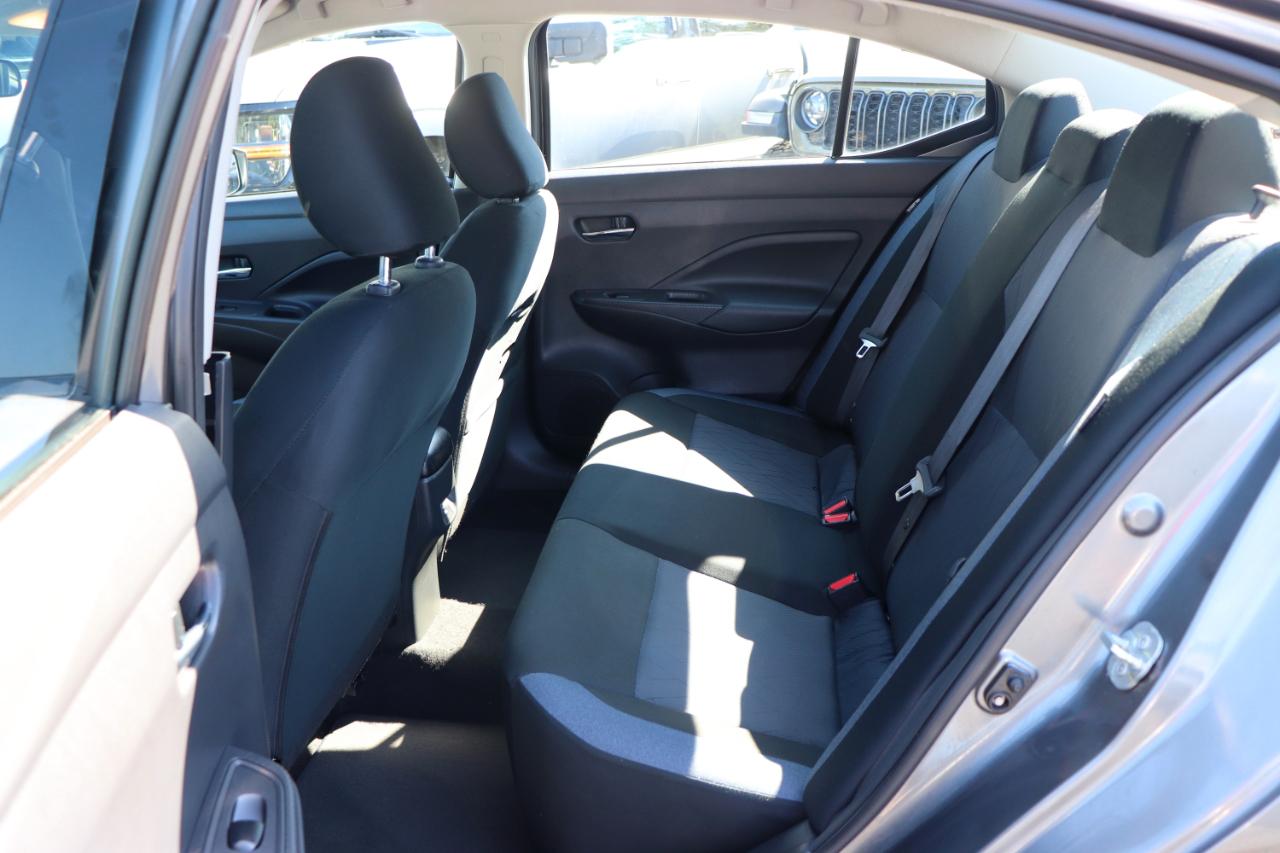 Nissan Versa SV CVT 2025