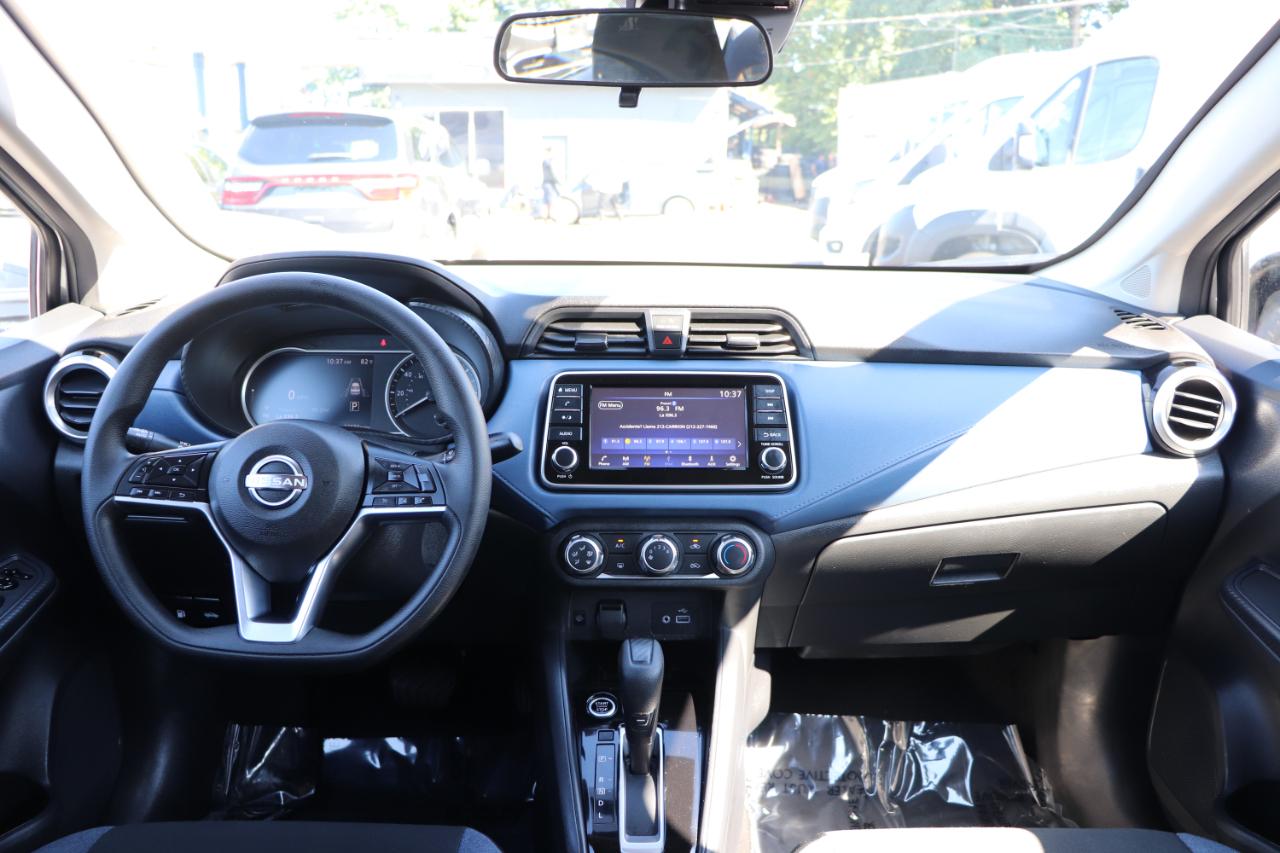 Nissan Versa SV CVT 2025