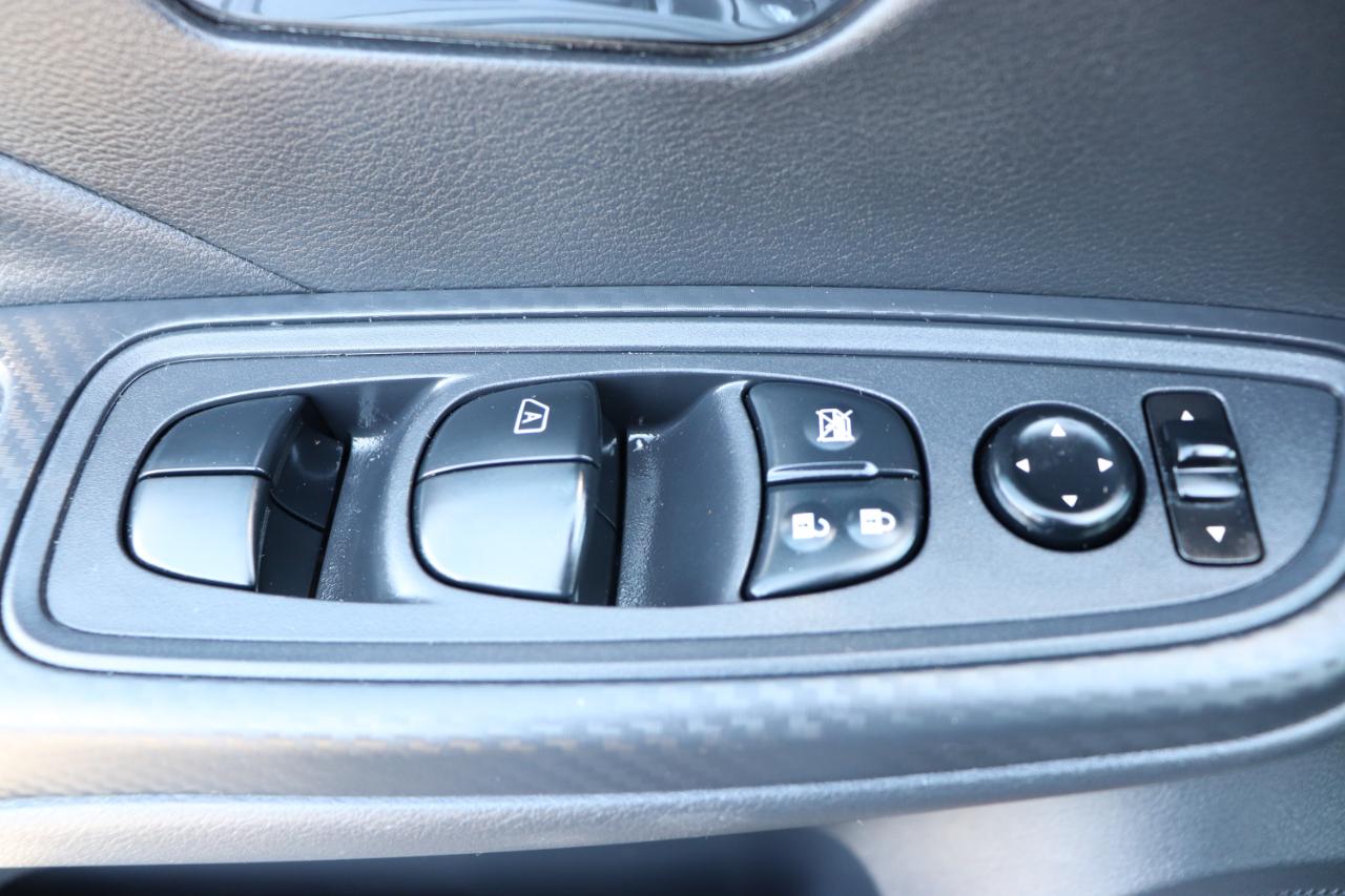Nissan Versa SV CVT 2025