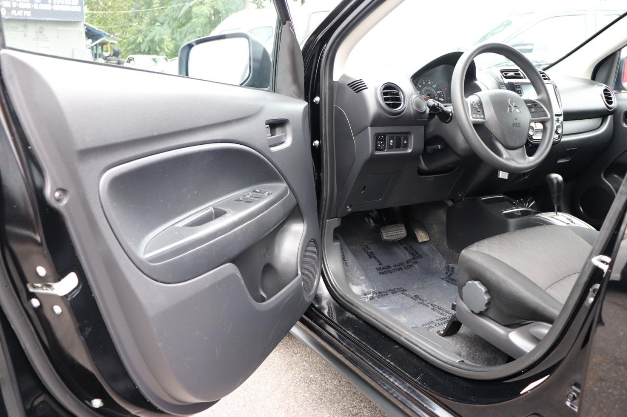 Mitsubishi Mirage ES CVT 2024