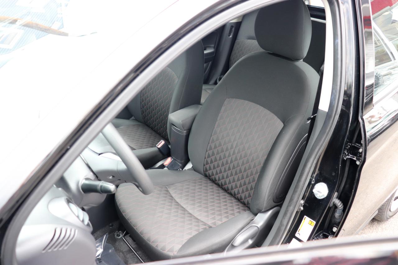 Mitsubishi Mirage ES CVT 2024