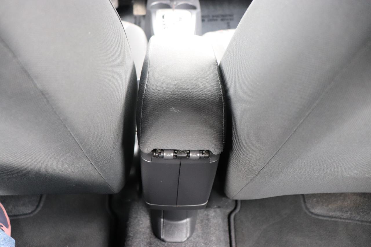Mitsubishi Mirage ES CVT 2024