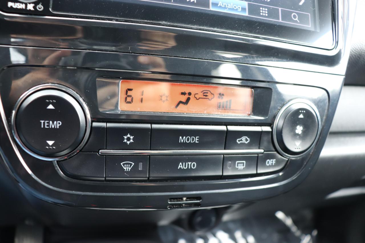 Mitsubishi Mirage ES CVT 2024