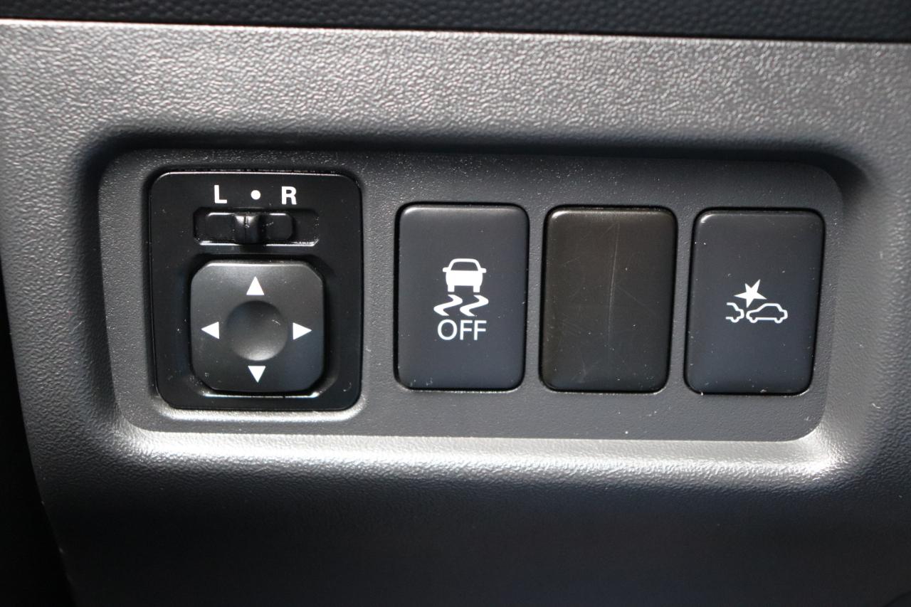 Mitsubishi Mirage ES CVT 2024