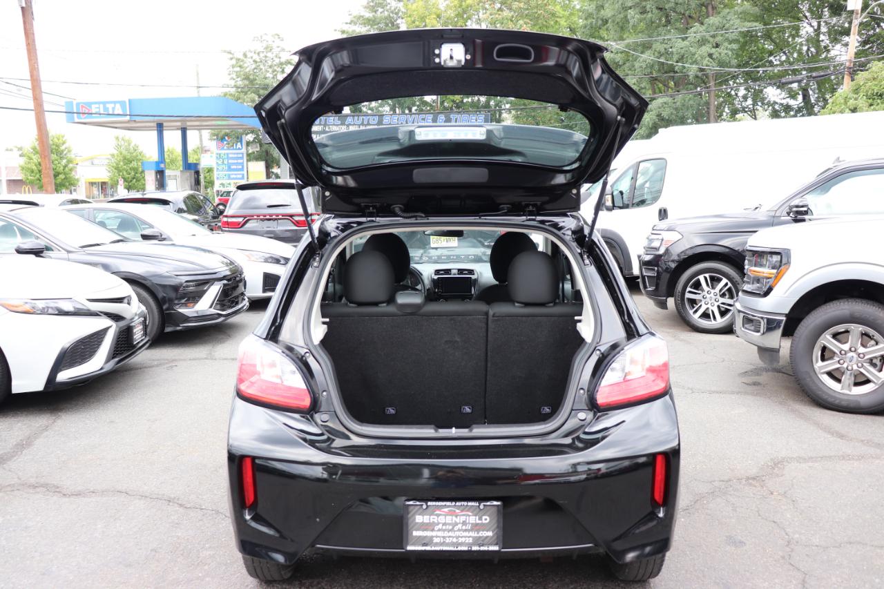 Mitsubishi Mirage ES CVT 2024