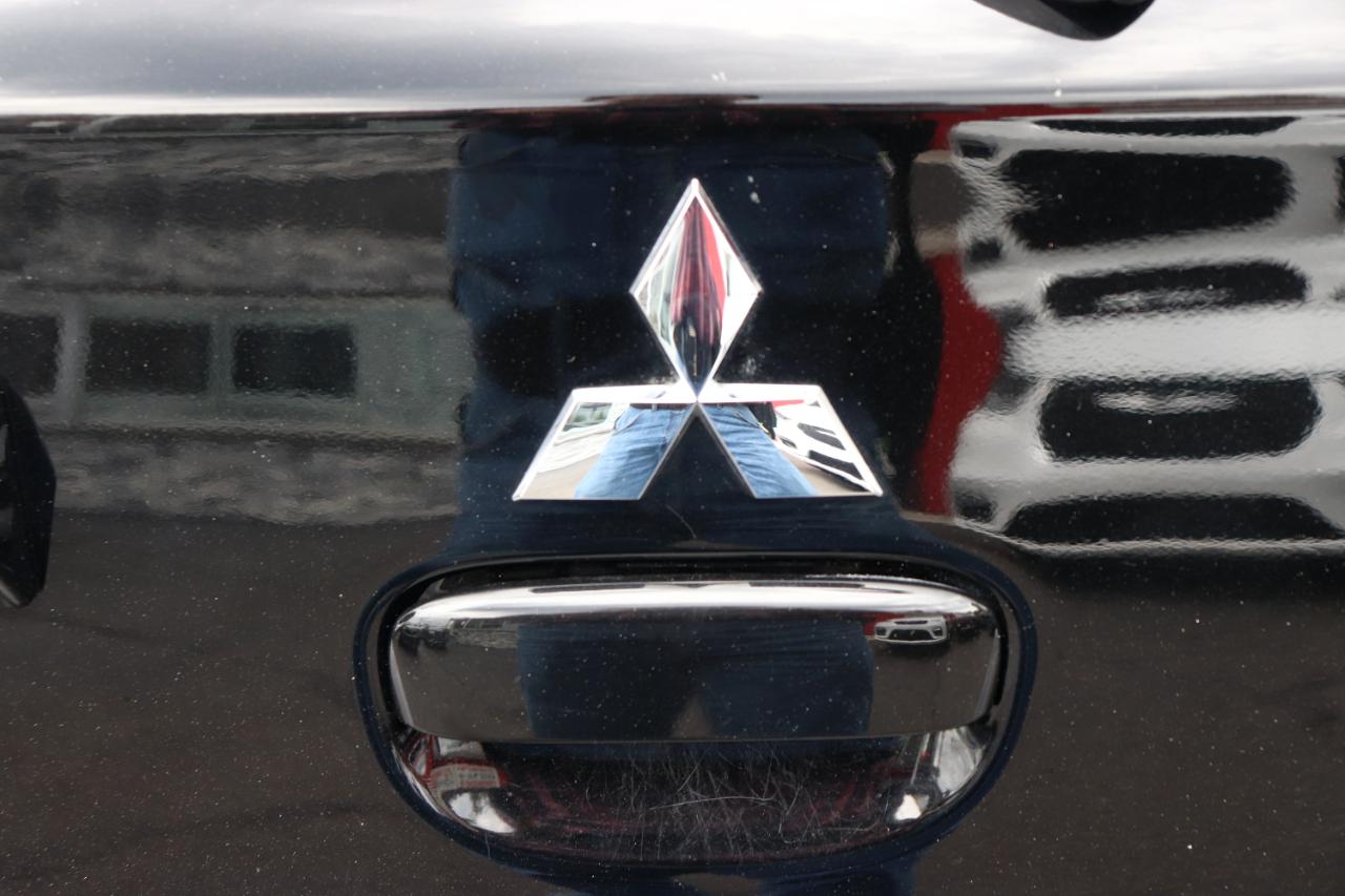Mitsubishi Mirage ES CVT 2024
