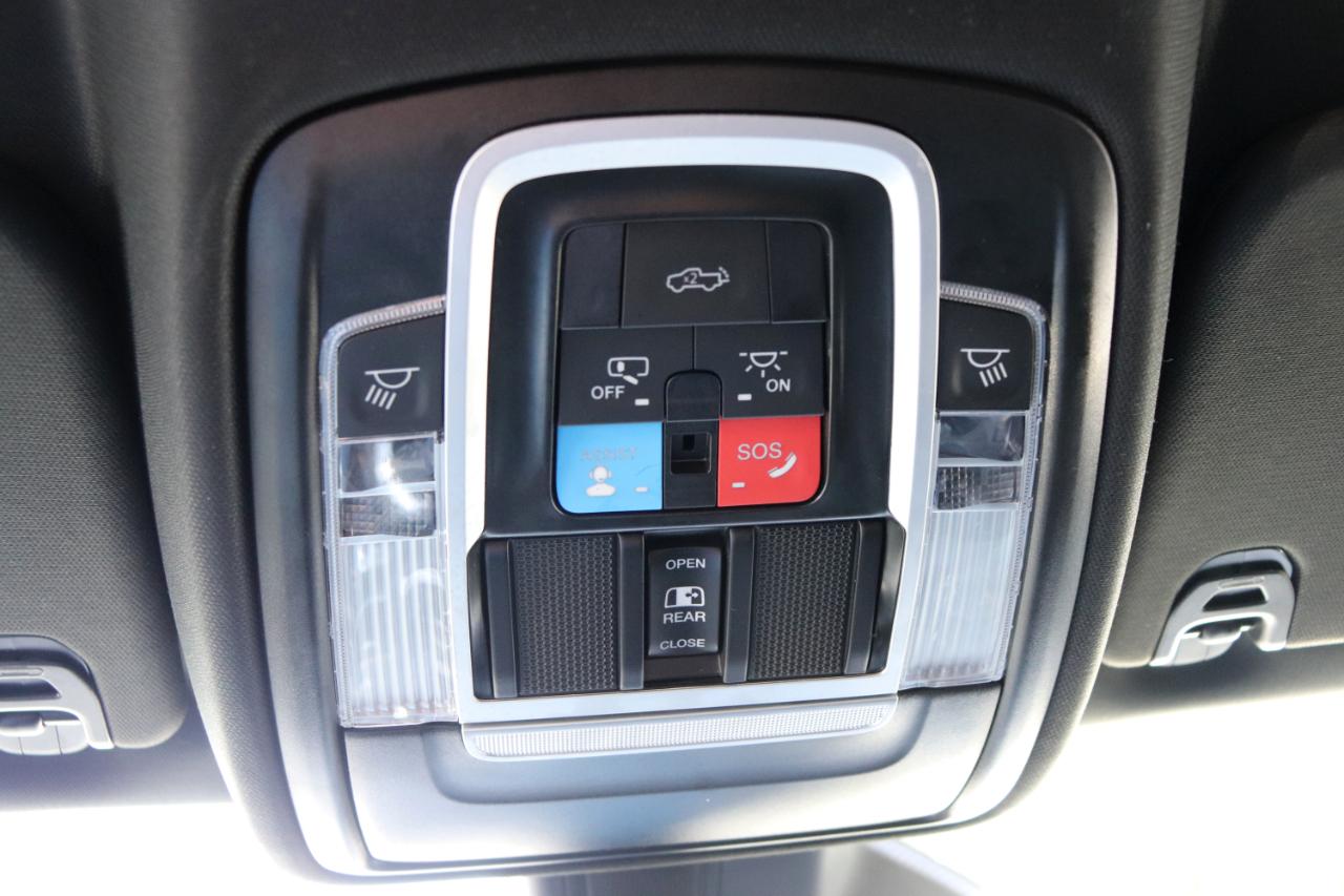 RAM 1500 Laramie 4x4 Crew Cab 5'7" Box 2025
