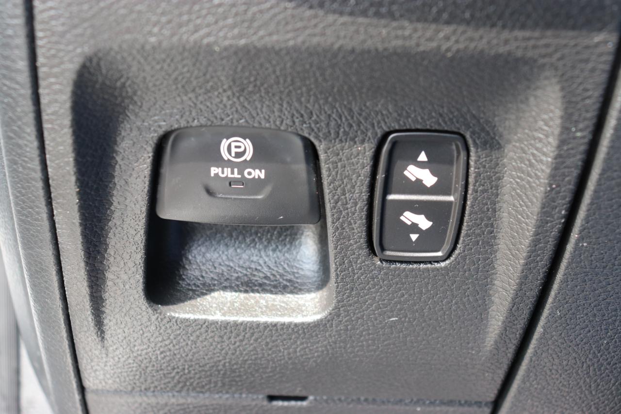 RAM 1500 Laramie 4x4 Crew Cab 5'7" Box 2025