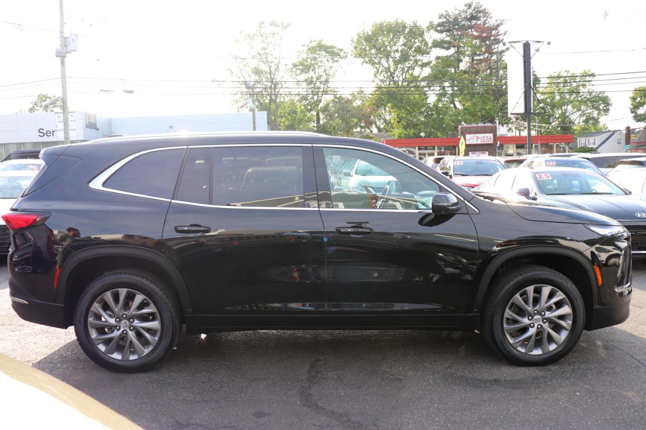 Buick Enclave 4dr Preferred 2025