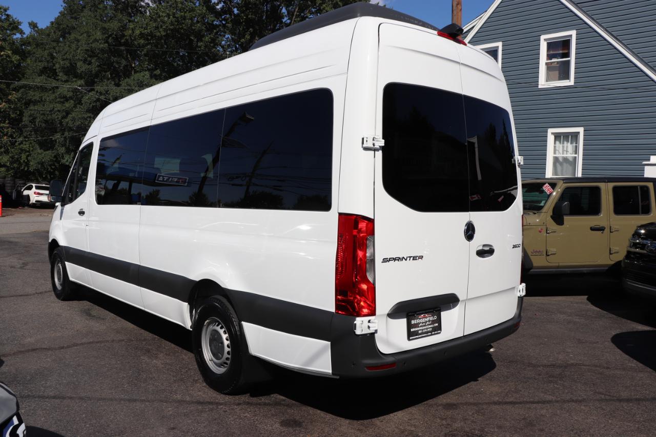 Mercedes-Benz Sprinter Passenger Van 2500 High Roof I4 Diesel 170" RWD 2025