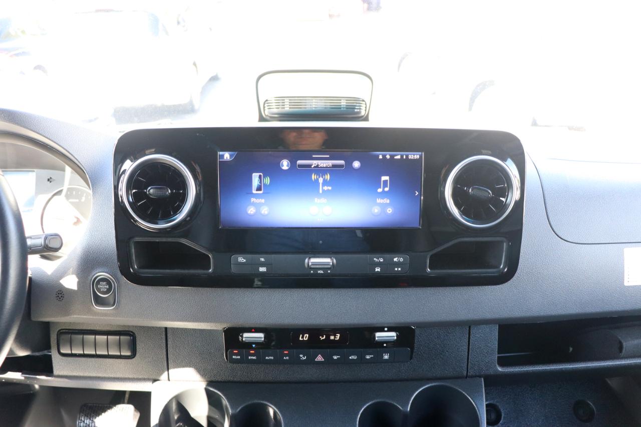 Mercedes-Benz Sprinter Passenger Van 2500 High Roof I4 Diesel 170" RWD 2025