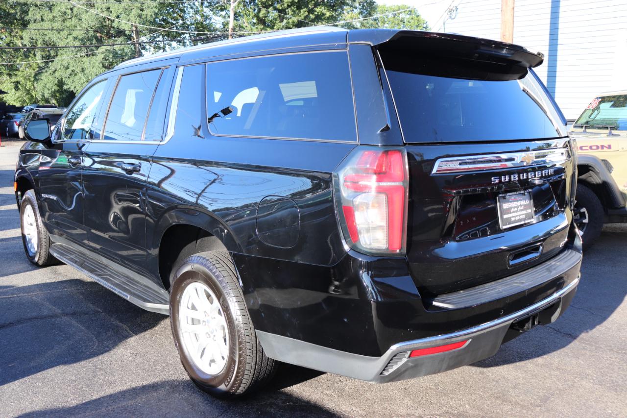 Chevrolet Suburban 4WD 4dr LT 2023