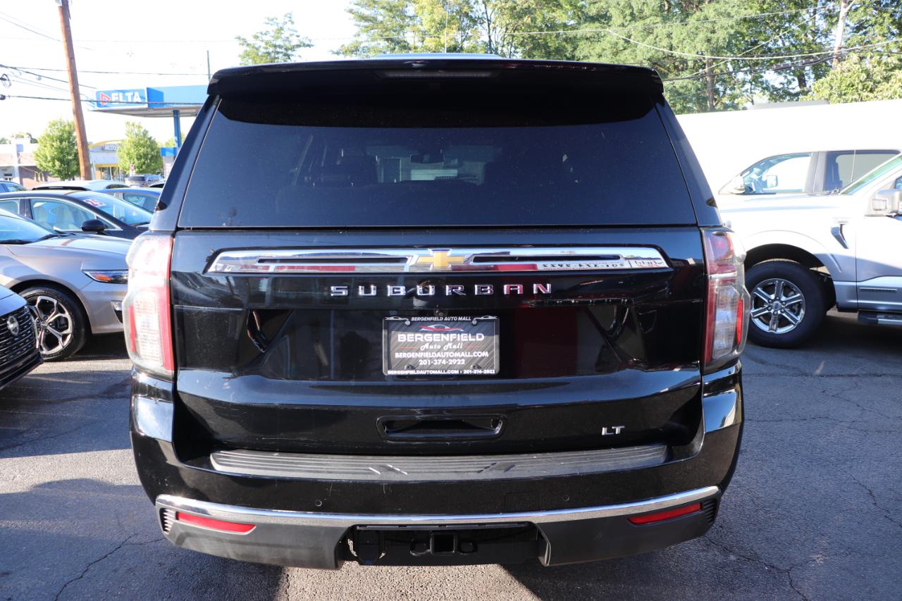 Chevrolet Suburban 4WD 4dr LT 2023