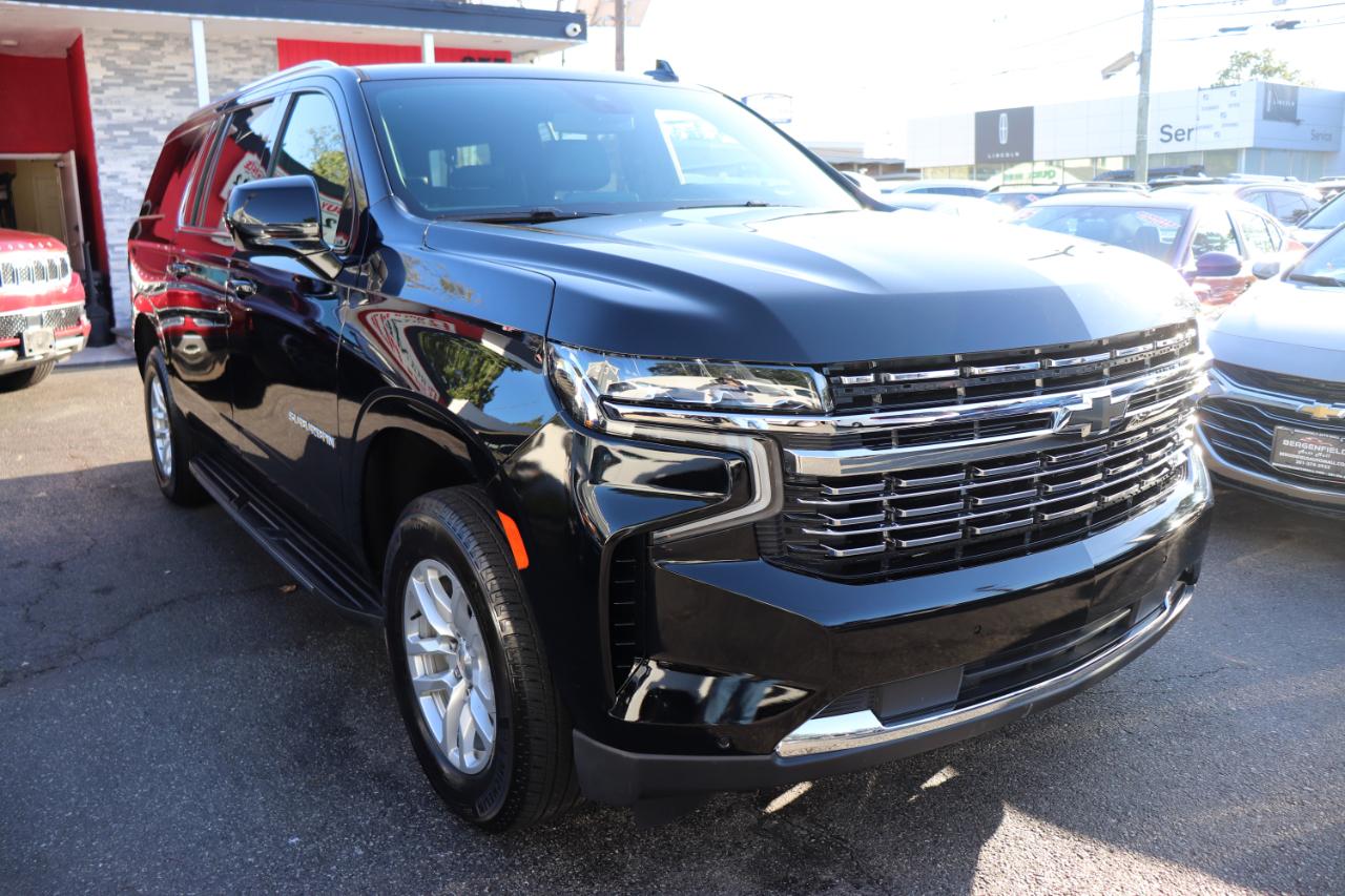 Chevrolet Suburban 4WD 4dr LT 2023