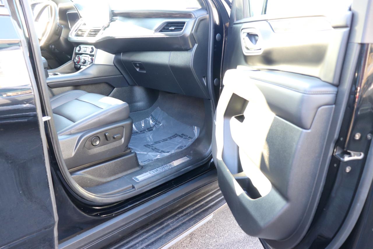 Chevrolet Suburban 4WD 4dr LT 2023