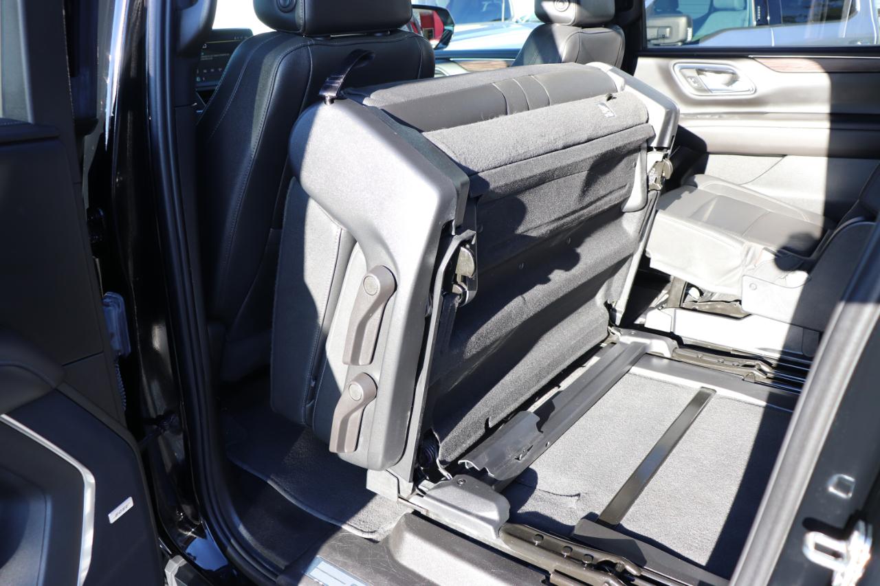 Chevrolet Suburban 4WD 4dr LT 2023