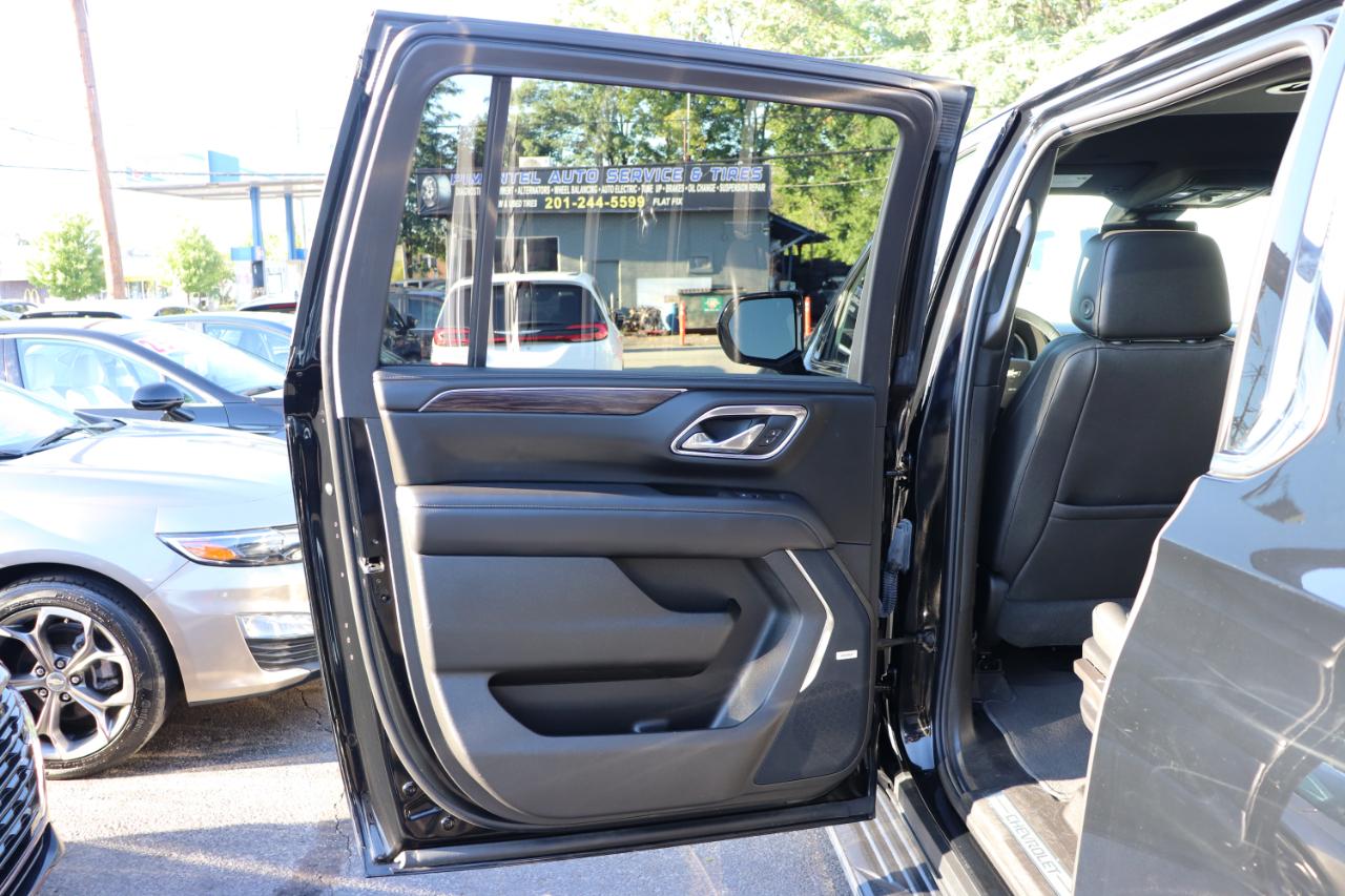 Chevrolet Suburban 4WD 4dr LT 2023
