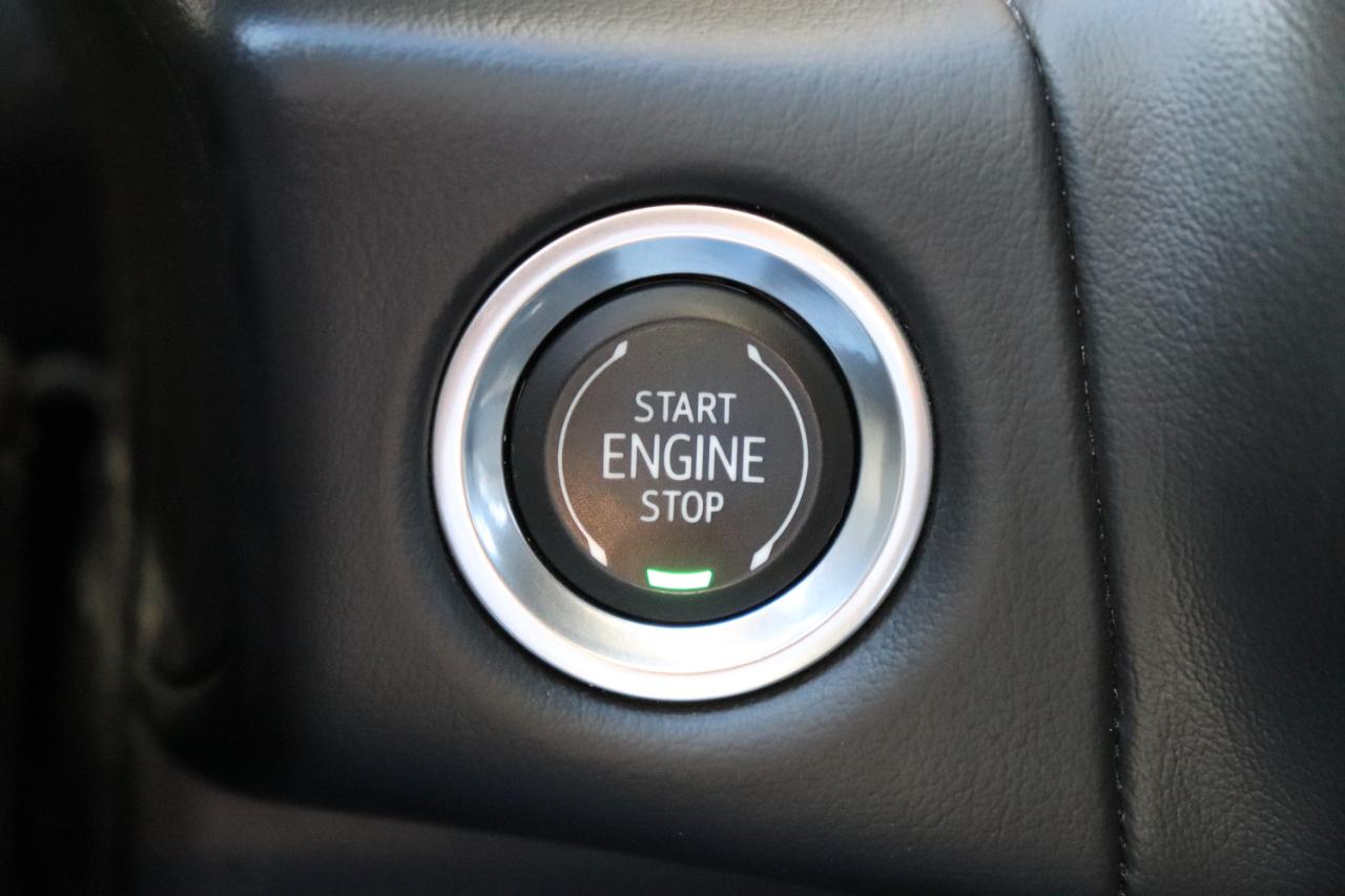 Chevrolet Suburban 4WD 4dr LT 2023