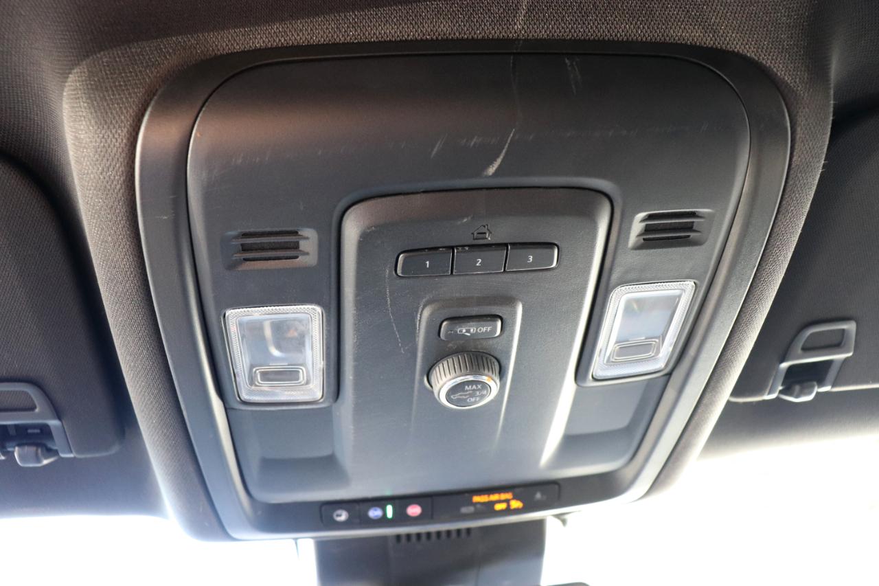 Chevrolet Suburban 4WD 4dr LT 2023