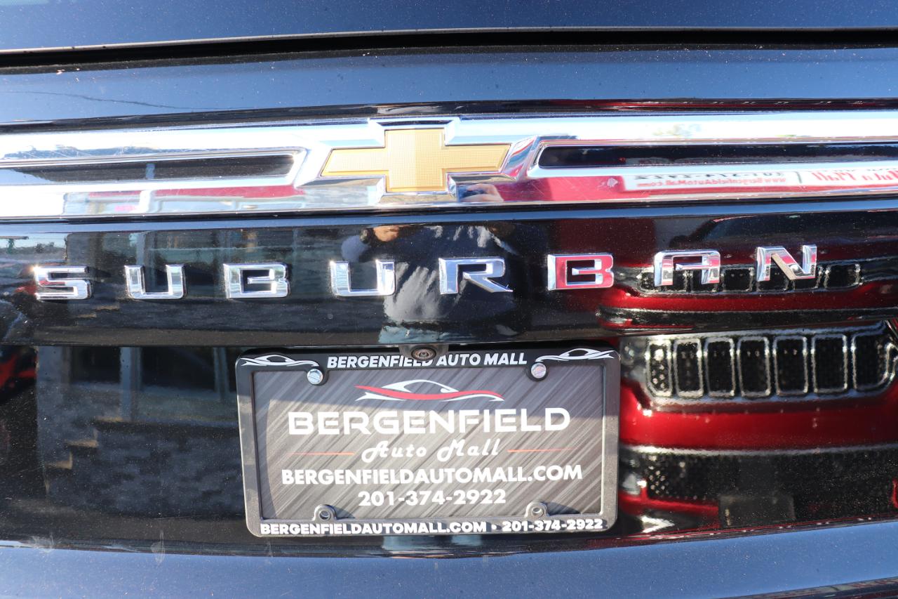 Chevrolet Suburban 4WD 4dr LT 2023