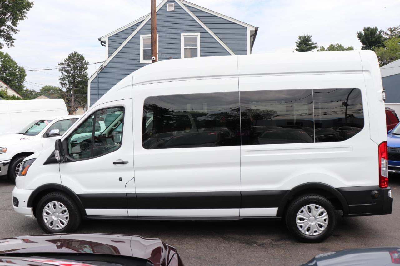 Ford Transit Passenger Wagon T-350 148" High Roof XLT RWD 2024